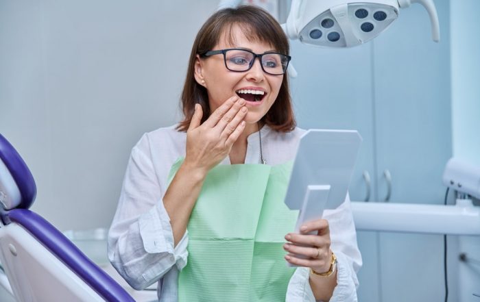 ¿Tienes periodontitis y necesitas implantes?